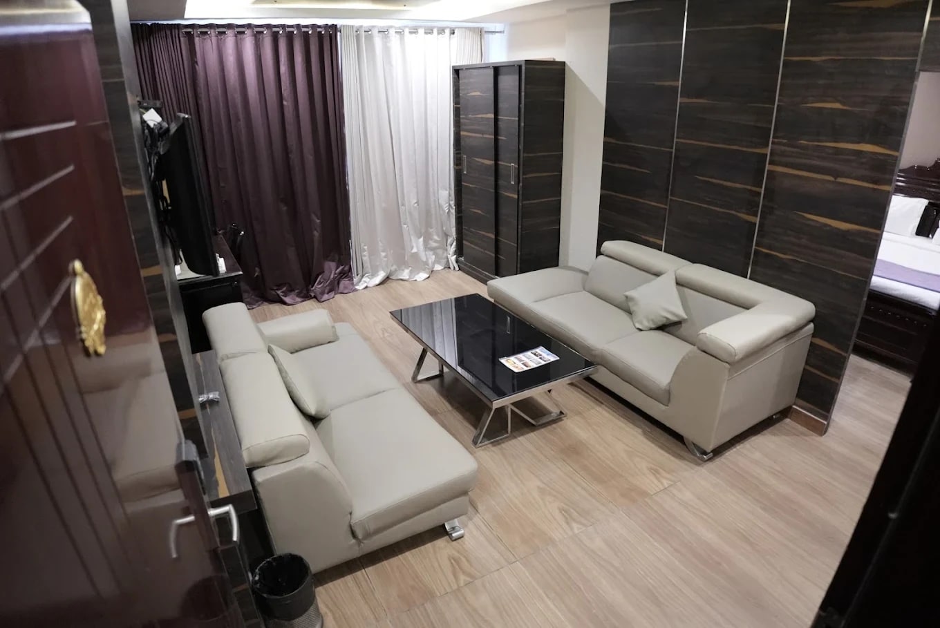 Suite interior