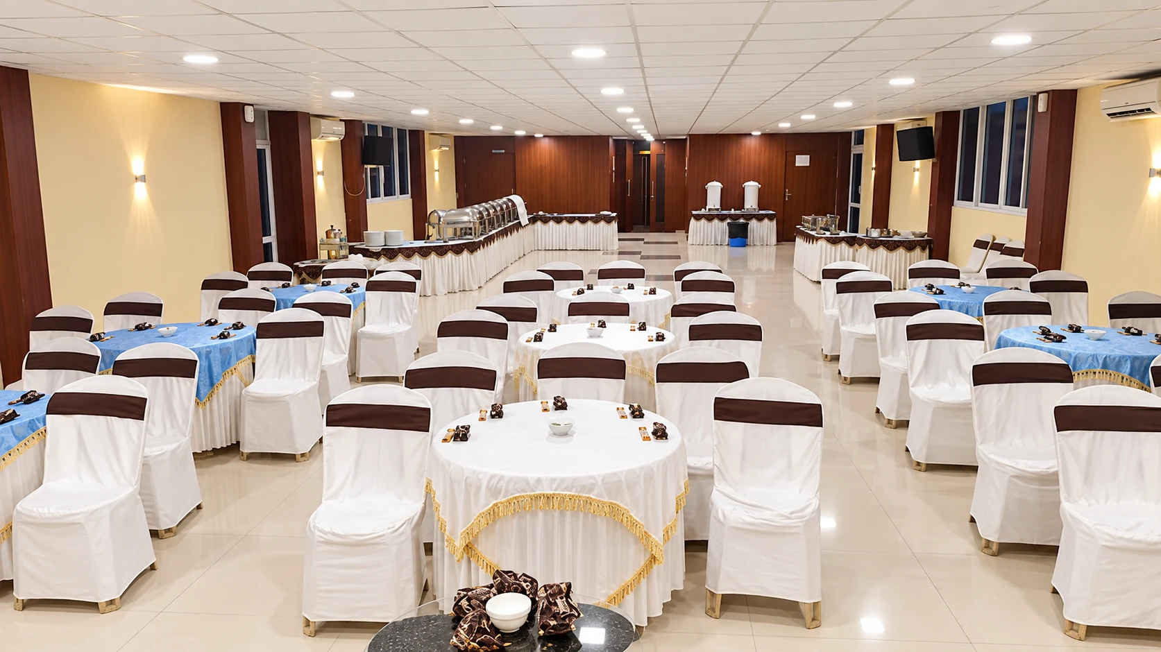 Banquet hall