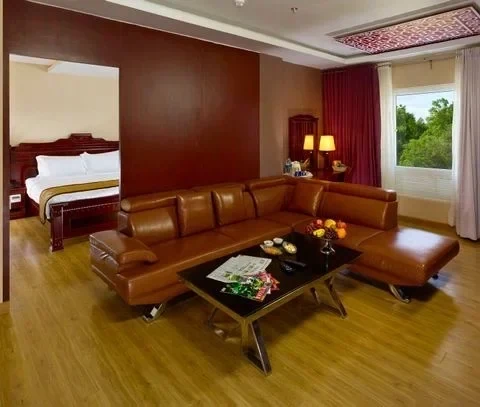 Suite lounge